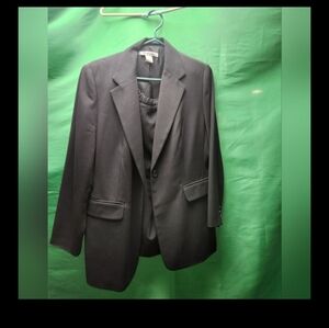 Hygard matching suit jacket and skirt  black size 12